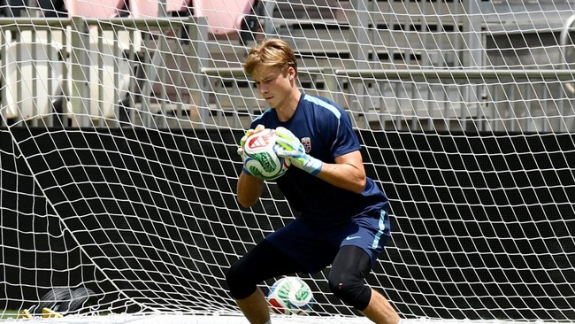 Soccer Football - FIFA World Cup 2026 - Norway Training - Inter Miami CF Stadium, Fort Lauderdale, Florida, U.S. - July 10, 2026 Norway's Sander Tangvik during training REUTERS/Marco Bello