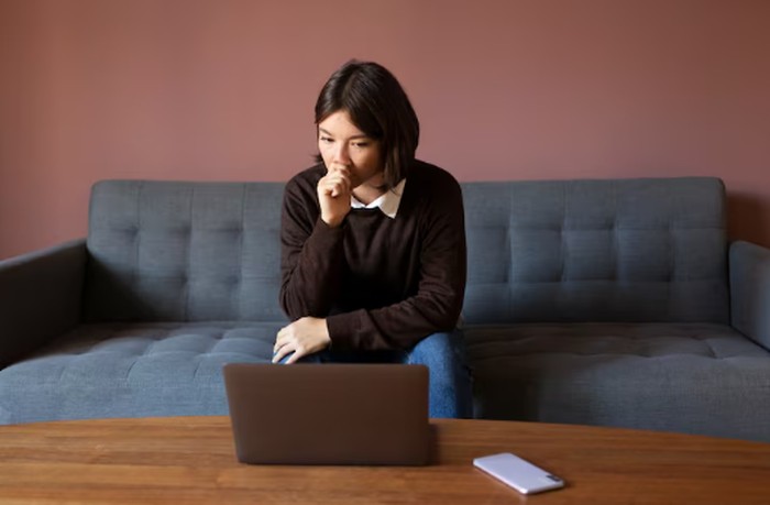 Leo sering overthinking karena khawatir tidak dihargai atau gagal memenuhi ekspektasi diri sendiri. Pikiran tersebut membuat mereka terus mempertanyakan kemampuan yang dimiliki./ Foto: magnific.com