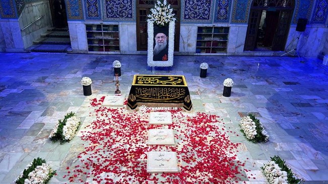 Foto pemakaman pemimpin tertinggi Iran, Ayatullah Ali Khamenei.
