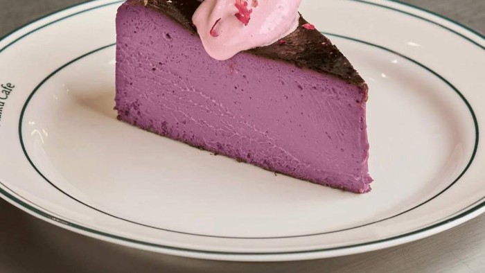 8 Rekomendasi Kafe yang Menghadirkan Menu Serba Ube