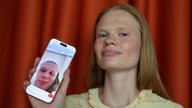Anastasia Kostromitina, model of MOTION agency, who has gone viral with striking likeness to Norway's Erling Haaland, poses in Moscow, Russia July 10, 2026.  REUTERS/Ramil Sitdikov
