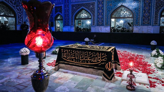 Foto pemakaman pemimpin tertinggi Iran, Ayatullah Ali Khamenei.