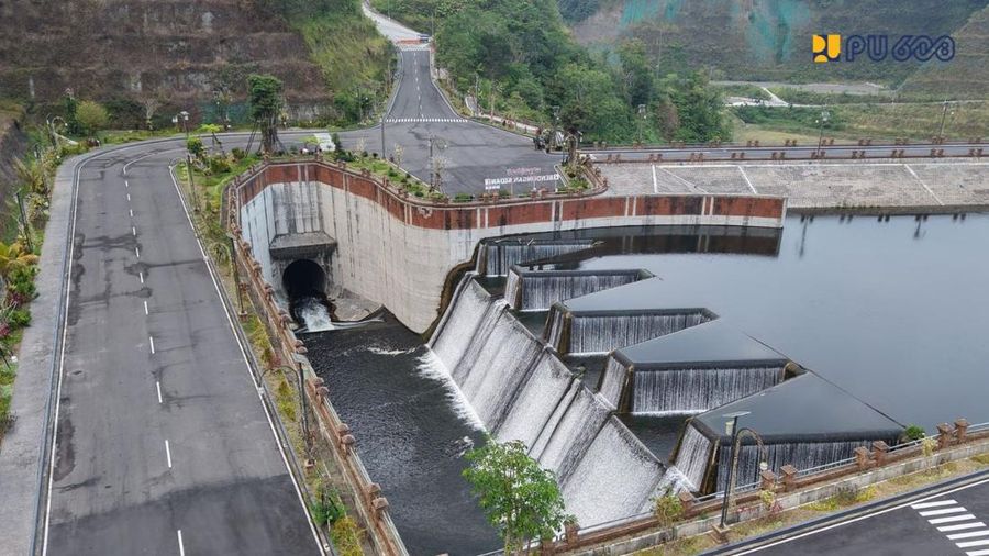 Presiden Prabowo Subianto meresmikan lima waduk nan berjalan di Bendungan Meninting, Kabupaten Lombok Barat, Nusa Tenggara Barat, Jumat (10/7/2026).