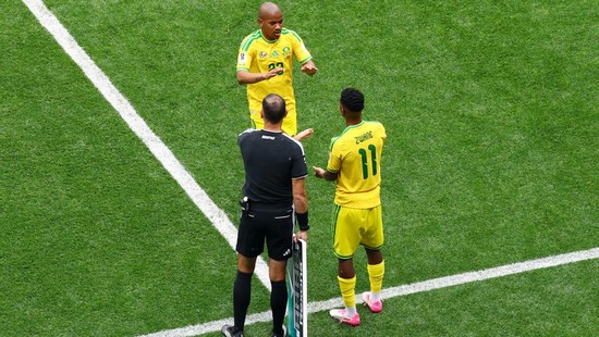 Soccer Football - FIFA World Cup 2026 - Group A - Mexico v South Africa - Estadio Azteca, Mexico City, Mexico - June 11, 2026 South Africa's Themba Zwane comes on as a substitute to replace Jayden Adams REUTERS/Raquel Cunha