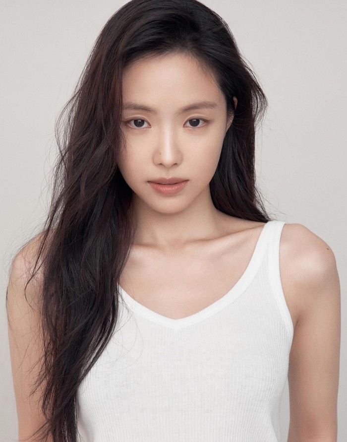 Son Na Eun atau akrab dipanggil Naeun merupakan mantan idol sekaligus aktris berbakat yang lahir pada 10 Februari 1994./ Foto: instagram.com/marcellasne_s