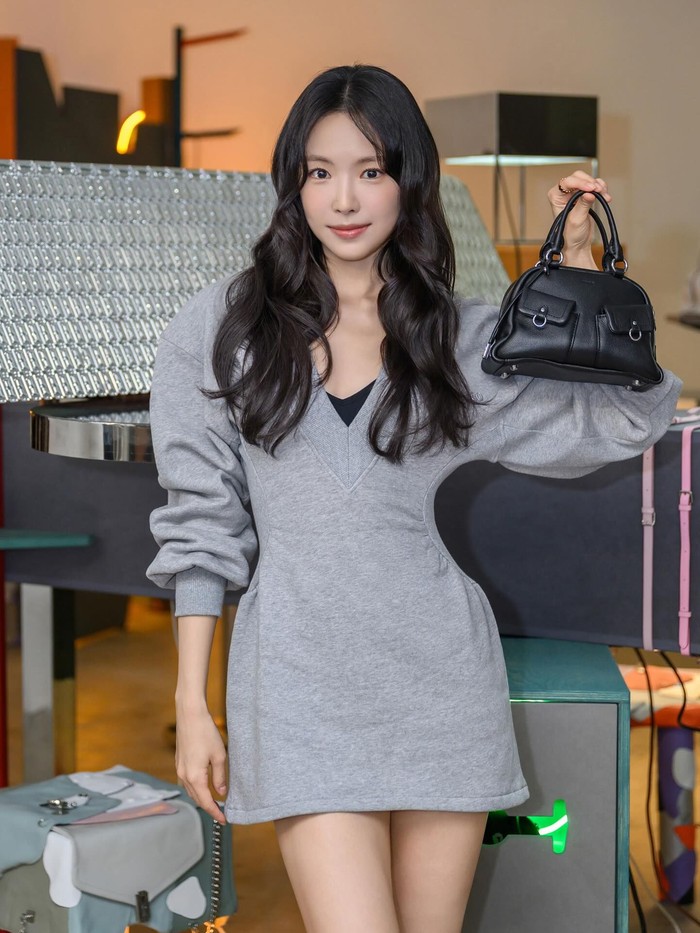 Son Na Eun sendiri telah menjajal karier di dunia akting tak lama setelah debut menjadi idol. Yup, sejak debutnya di serial sageuk The Great Seer pada 2012 silam, ia banyak mendapat tawaran membintangi drama-drama populer./ Foto: instagram.com/marcellasne