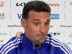 Pelatih Argentina soal Messi: Selama Dia Mau, Dia Tetap yang Terbaik