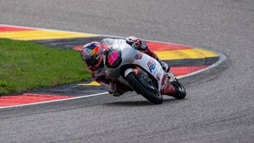 Berita Panas dari Dunia Sport CNN : Hasil FP2 Moto3 Jerman: Quiles Crash dan Tercepat, Veda Ega Ke-20