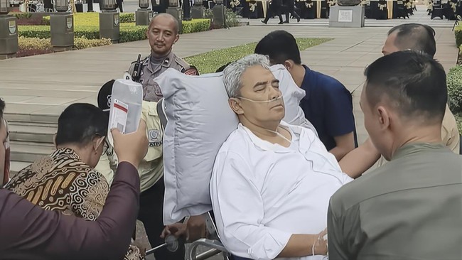 Sekretaris Daerah (Sekda) Kota Bandung Iskandar Zulkarnain mengungkap kondisi Wali Kota Bandung Muhammad Farhan terkini usai dilarikan ke rumah sakit.