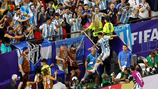 Soccer Football - FIFA World Cup 2026 - Quarter Final - Argentina v Switzerland - Kansas City Stadium, Kansas City, Missouri, U.S. - July 11, 2026
Argentina's Lautaro Martinez celebrates scoring their third goal REUTERS/Albert Gea     TPX IMAGES OF