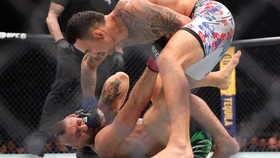 Conor McGregor vs Max Holloway