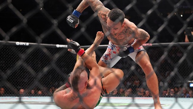 Conor McGregor vs Max Holloway