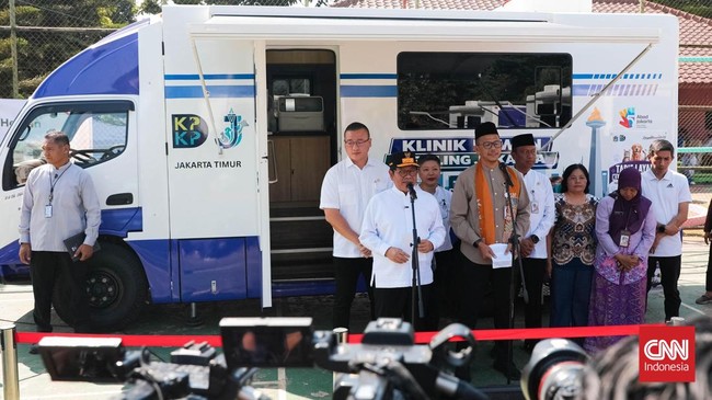 Pemerintah Provinsi (Pemprov) DKI Jakarta menyiapkan lima unit Mobil Klinik Hewan Keliling yang beroperasi di lima wilayah kota administrasi untuk memudahkan masyarakat memperoleh layanan kesehatan hewan.