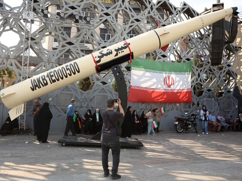 Angkatan Bersenjata Iran bersumpah, pihaknya tak akan pernah mengizinkan kapal militer AS kembali memasuki kawasan Teluk.