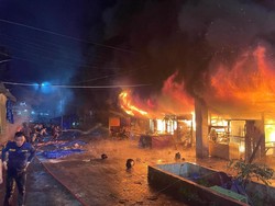 Api Hanguskan 500 Kios di Pasar Sibolga Diduga Berawal dari Toko Sembako