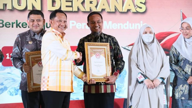 Menteri Dalam Negeri (Mendagri) Muhammad Tito Karnavian dalam acara Penutupan Rangkaian Acara 46 Tahun Dewan Kerajinan Nasional (Dekranas) bertajuk 