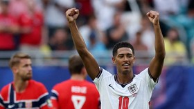 Soccer Football - FIFA World Cup 2026 - Quarter Final - Norway v England - Miami Stadium, Miami Gardens, Florida, U.S. - July 11, 2026 England's Jude Bellingham celebrates scoring their second goal REUTERS/Paul Childs