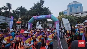 Paguyuban Pensiunan Pariwisata (PARAPENSPAR) menggelar ajang lari Senior Happy Run 5K 2026 di halaman Kantor Kementerian Pariwisata, Minggu (12/7).