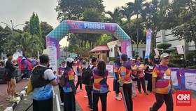 Senior Happy Run 5K 2026 sukses digelar oleh Paguyuban Pensiunan Pariwisata (PARAPENSPAR) dengan diikuti 1.000 peserta.