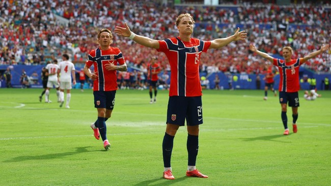 Soccer Football - FIFA World Cup 2026 - Quarter Final - Norway v England - Miami Stadium, Miami Gardens, Florida, U.S. - July 11, 2026 Norway's Andreas Schjelderup celebrates scoring their first goal IMAGN IMAGES via Reuters/Nathan Ray Seebeck