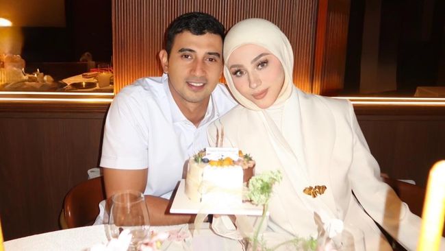 Keseruan Artis Ultah di Bulan Juli, Dapat Kejutan Romantis dari Suami