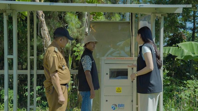 BRI Peduli bangun PLTS di Bandung Barat