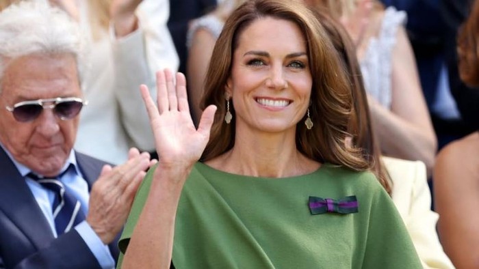 4 Inspirasi Dress Musim Panas dari Kate Middleton, Serba Simple dan Elegan