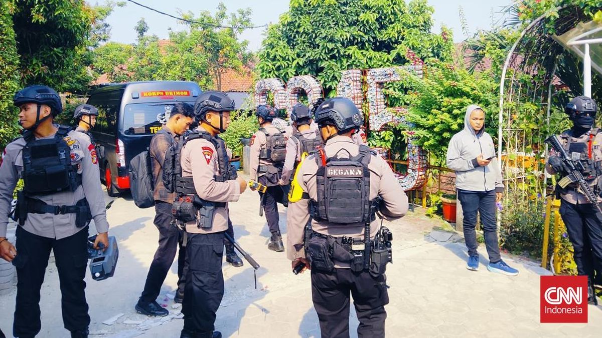 Bom Palsu di SDN Jagakarsa: Polisi Selidiki Ancaman WhatsApp, Siapa Dalangnya?