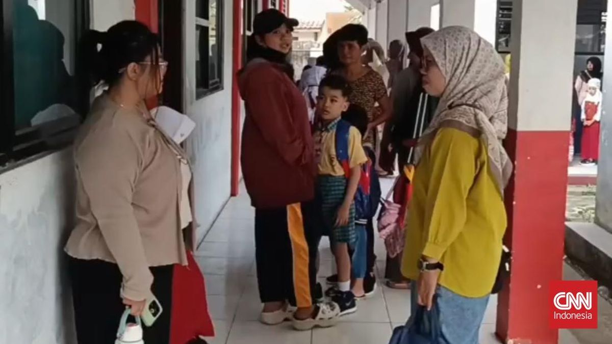 Persaingan Sengit Orang Tua di SD Bojong Nangka: Rebutan Bangku Depan untuk Anak Tak Terelakkan?