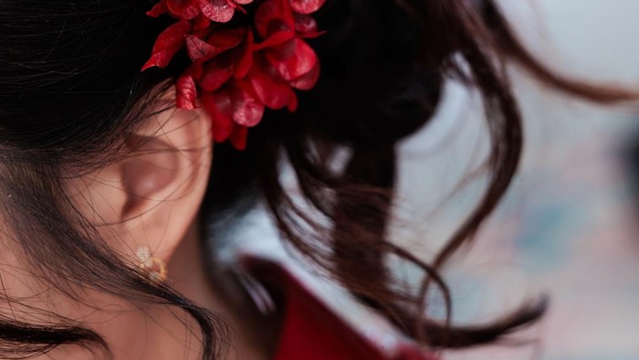 5 Aksesori Super Gemas ala Gen Z, Bikin OOTD Makin Playful dan Estetik!