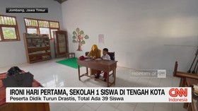 Ironi Hari Pertama, Sekolah 1 Siswa di Tengah Kota