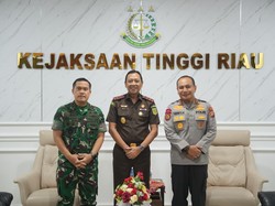 Kapolda Riau Kunjungi Kajati, Perkuat Sinergi Penegakan Hukum