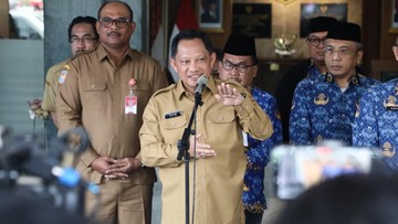 Home Affairs Minister clarifies handling of Aceh's Enang-Enang Bridge