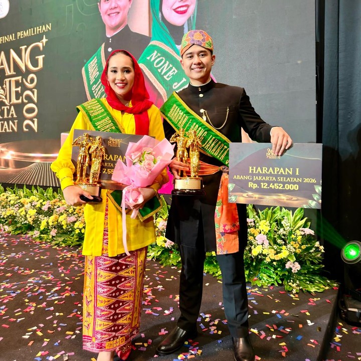 <p><em>Postingan</em> tersebut juga langsung dibanjiri komentar netizen yang berbondong-bondong memberikan ucapan selamat untuk Brinette. &ldquo;<em>Congratssss</em> Brinette sayang dan <em>the proud </em>mama papa nya,&rdquo; tulis akun <em>@sarini****. </em>&ldquo;Selamat!! Anak perempuan ayah sekarang adalah seorang perempuan pintar dan cantik!&rdquo; tulis akun <em>@ario****.&nbsp;</em>(Foto: Instagram @marcelinolefrandt)</p>