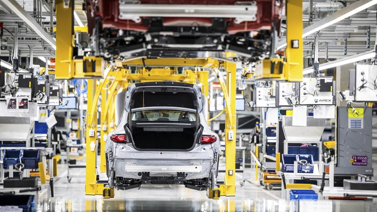 The assembly line and new electric Mercedes-Benz C models are seen during the opening of the expanded factory in Kecskemet, Hungary, July 13, 2026. REUTERS/Marton Monus