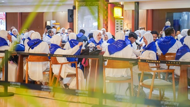 ParagonCorp memberangkatkan 135 karyawannya umrah ke tanah suci, Senin (13/7/2026)