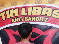 Pekerja Hotel di Jambi Ditangkap Usai Curi 2 Aki Alat Berat-Puluhan Liter Solar
