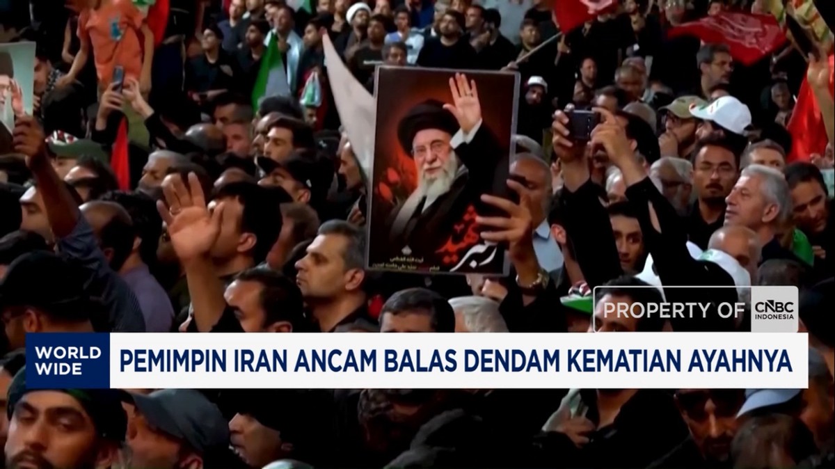 Video: Pemimpin Iran Ancam Balas Dendam Kematian Ayahnya