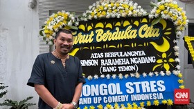 Mongol menghadiri persemayaman atau ibadah tutup peti Temon di GPIB Effata, Jakarta Selatan. Senin (13/6).