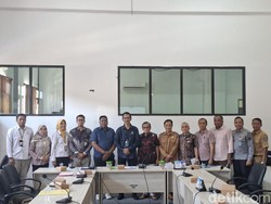 Diatur Raperda, Sumbangan Pendidikan Boleh untuk Gaji Guru Non-ASN