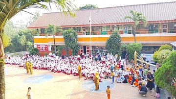 MPLS di SD Jaksel Dibubarkan Buntut Teror Bom, Siswa Dipulangkan