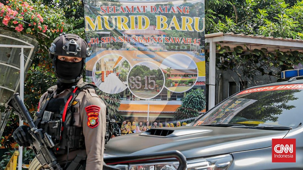Teror Bom saat MPLS di SDN Srenseng Sawah 15