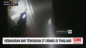 Sedikitnya 27 orang meninggal dunia dalam kebakaran hebat yang melanda sebuah bar di Bangkok, Thailand, pada Minggu malam waktu setempat. Insiden ini menjadi salah satu kebakaran paling mematikan yang terjadi di kawasan pusat pariwisata tersebut dala