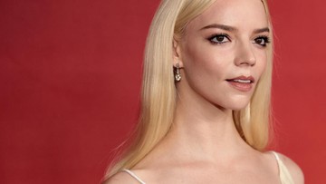 FOTO: Pesona Anya Taylor-Joy di Premier Serial Lucky