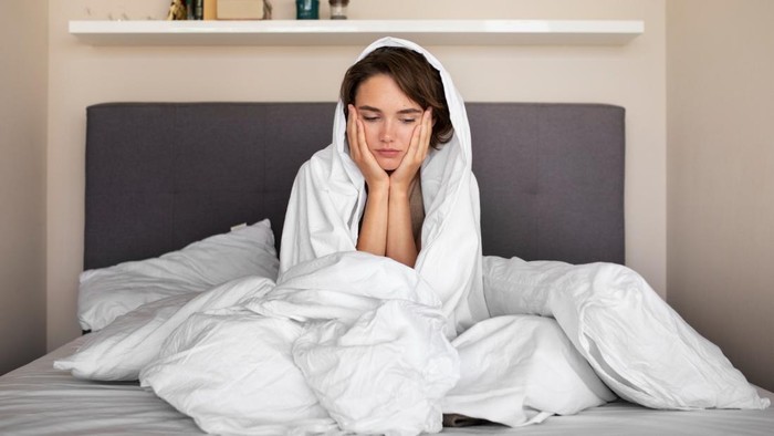 3 Kebiasaan Pagi yang Sering Dimiliki Orang yang Diam-Diam Nggak Bahagia