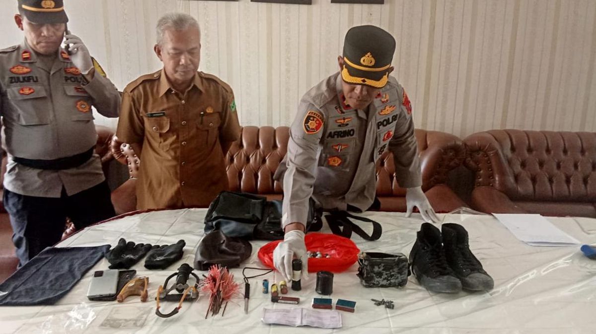 Bom Rakitan di MAN 3 Padang: Siswa 17 Tahun Tertangkap, Motif Bullying dan Inspirasi Aksi 2025