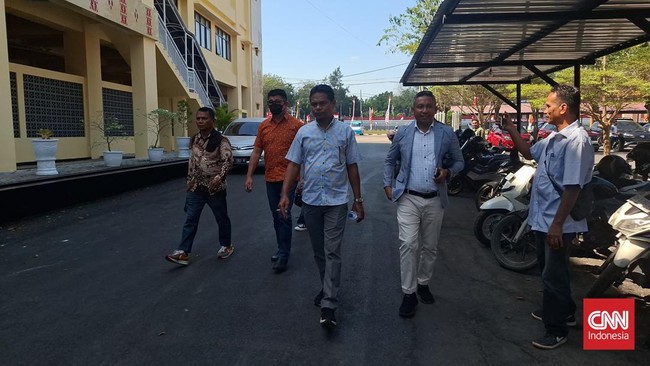 Badan Kehormatan DPRD TTU memberhentikan sementara tiga anggota DPRD terkait dugaan intimidasi yang menyebabkan dokter Icha bunuh diri.