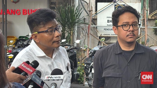 Handika Honggowongso, kuasa hukum tersangka tiga kasus dugaan korupsi dan Tindak Pidana Pencucian Uang (TPPU), Don Ritto (DR) di Polda Metro Jaya, Selasa (14/7).
