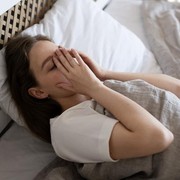 5 Kebiasaan yang Diam-diam Menguras Energi Mental, Masih Suka Lakukan?
