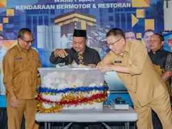 PAD Gresik Melesat, Pemkab Apresiasi Wajib Pajak Motor hingga Umrah